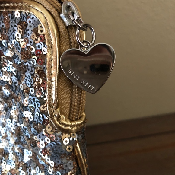 Dazzling VIP Bag - Picture 2 of 6